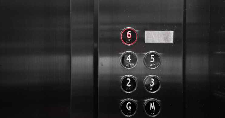 ¿Tengo que pagar el ascensor si vivo en un bajo?